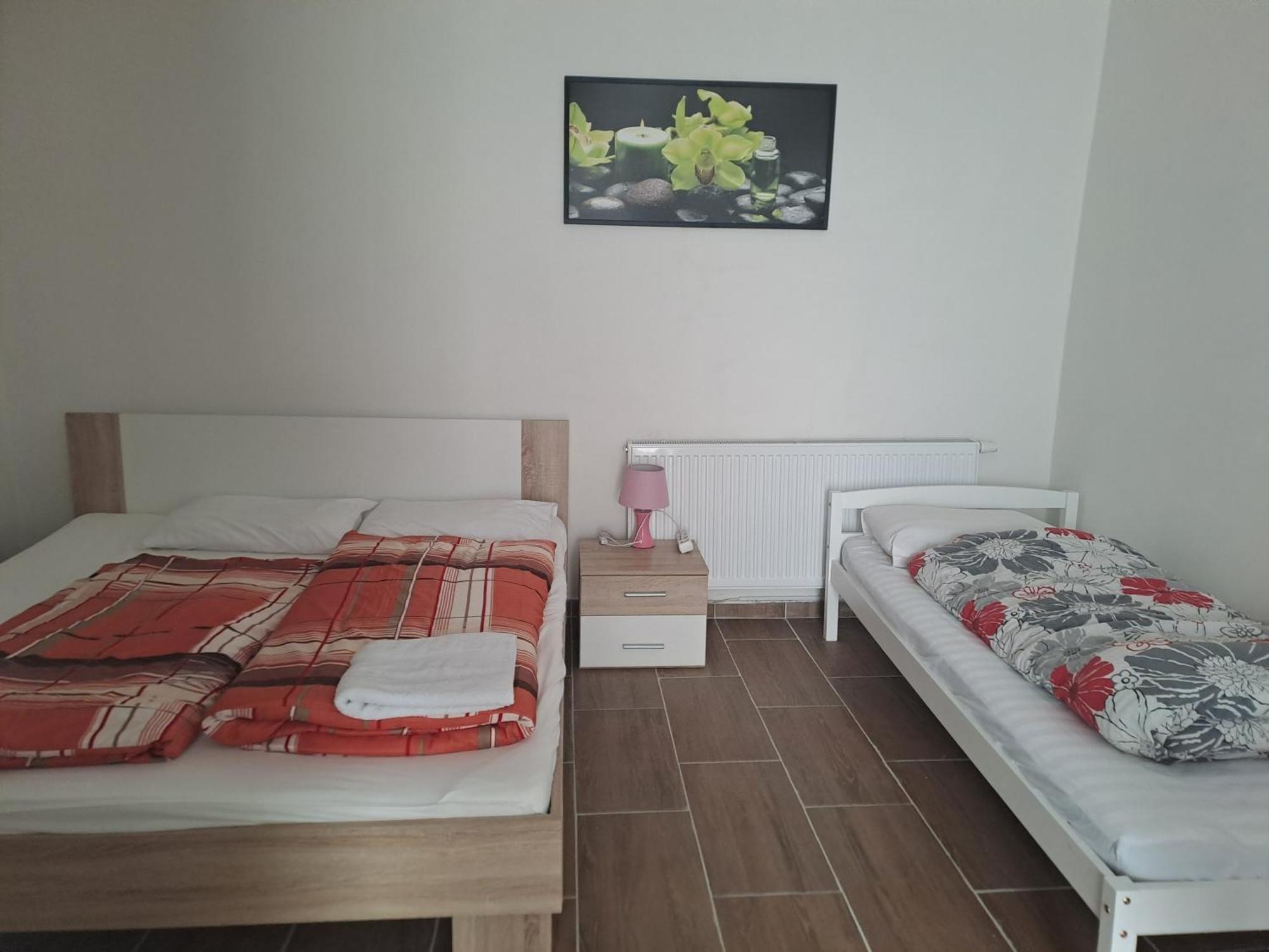 Nha Nghi Cho Cap Doi Va Gia Dinh Apartman Prága Kültér fotó